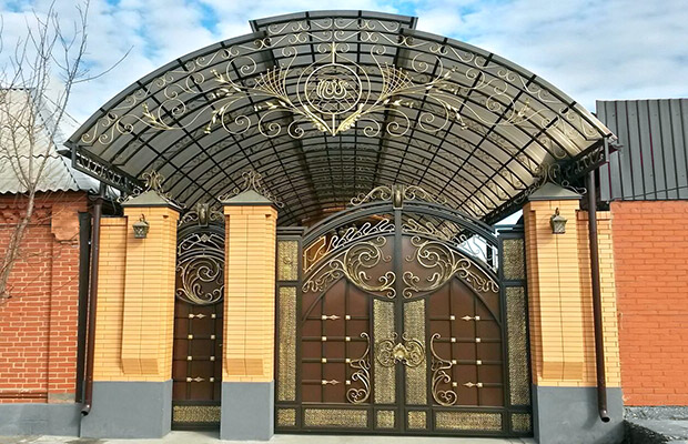 Купить или заказать ворота для дома с навесом - стильные и надежные решения для вашего участка в Похвистнево от 41411 руб | ВоротМастер-Пхв